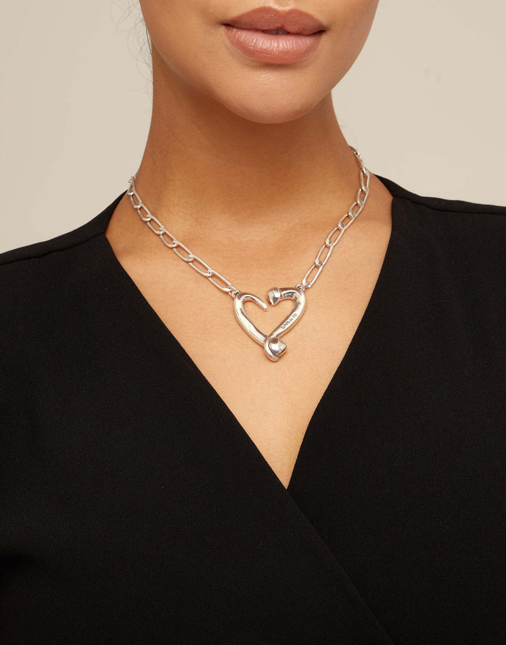 UNO DE 5O- Short link chain pendant necklace with a heart Silver image 1