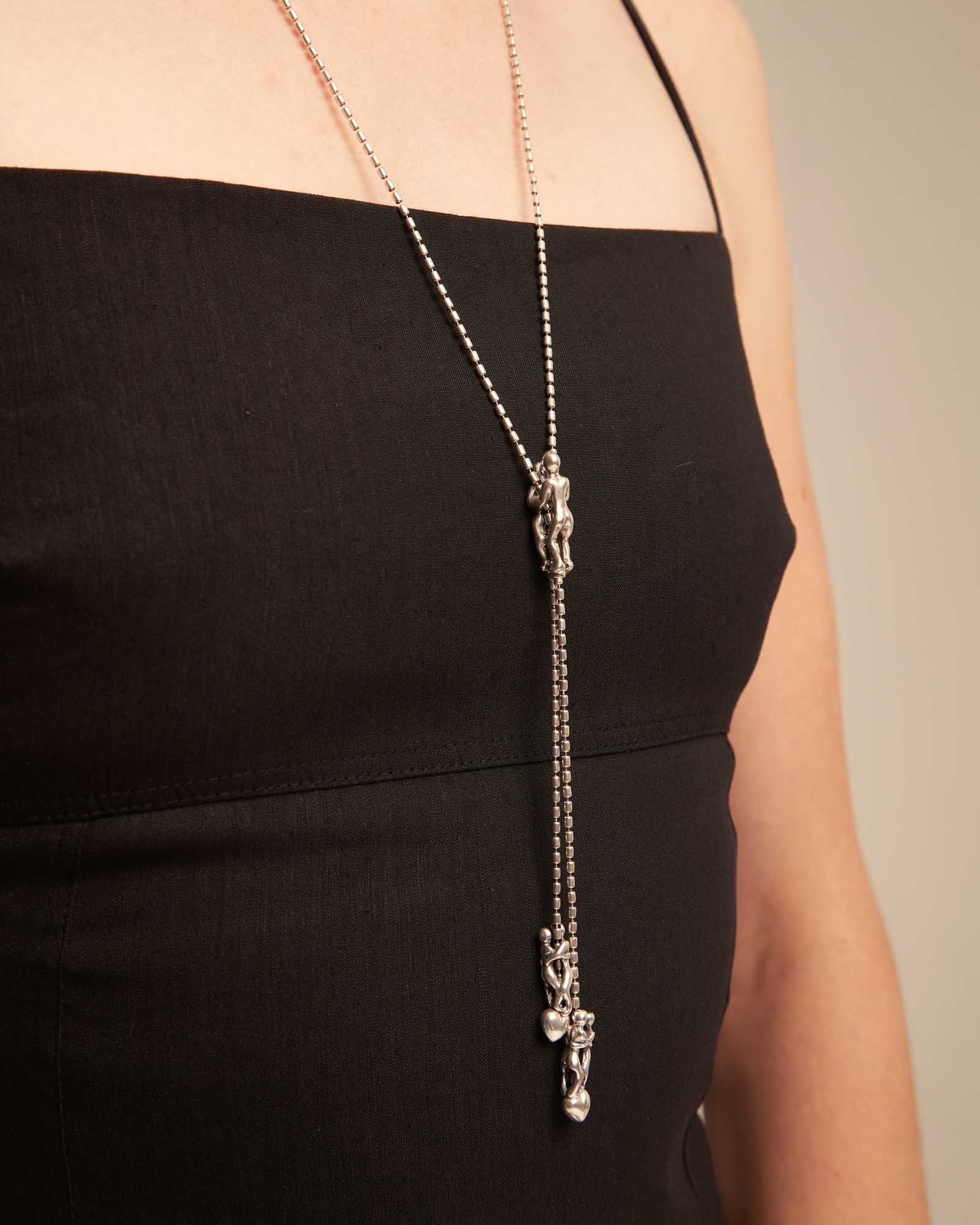 UNO DE 5O- Long adjustable chain necklace with three figures- Silver image 2
