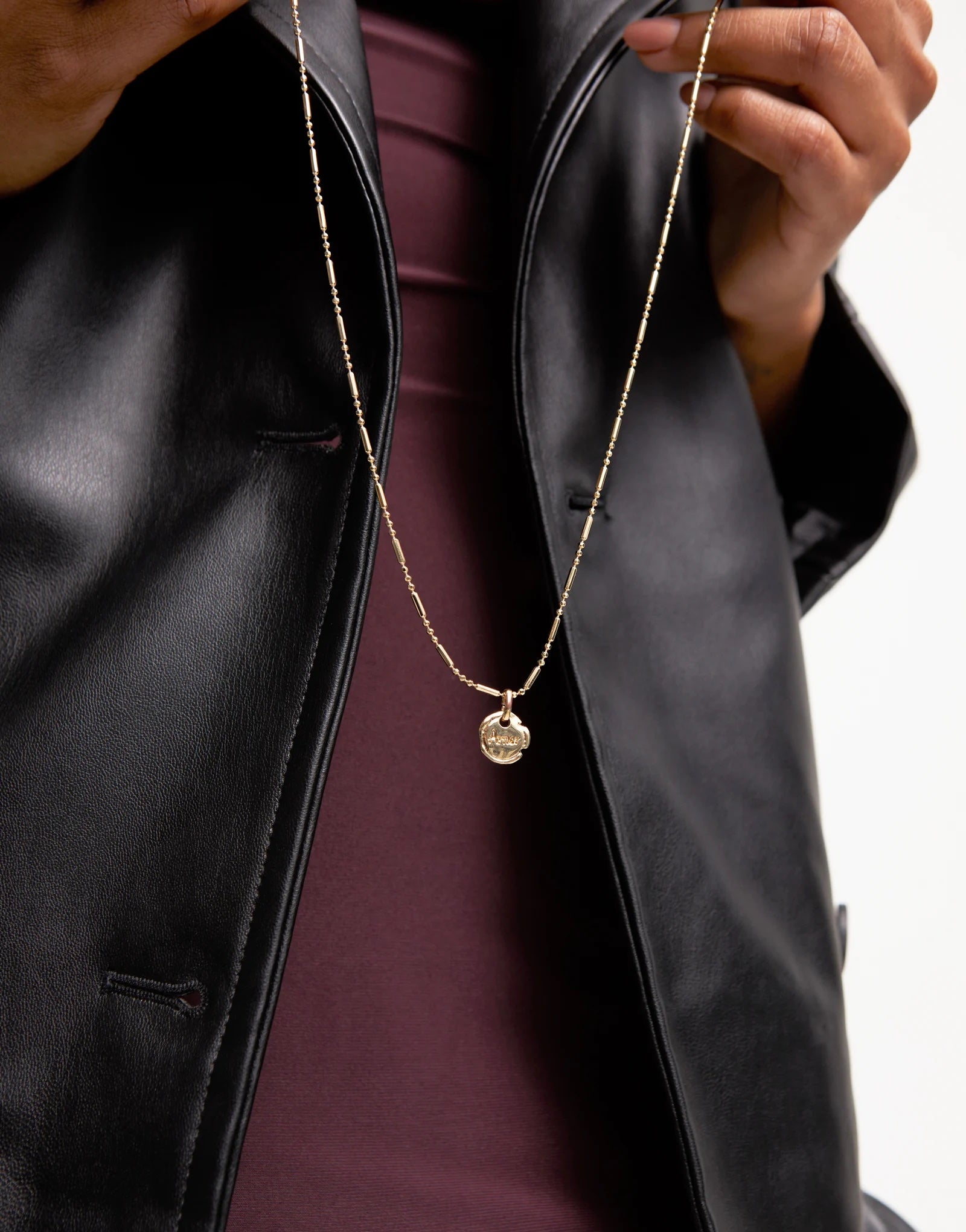 UNO DE 5O PERSONALIZATION- Charm with the word “love” image 1