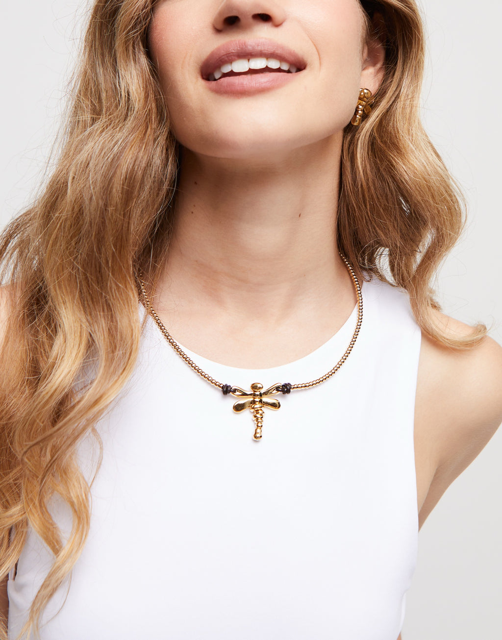 UNO DE 5O- Short pendant necklace with Dragonfly image 2