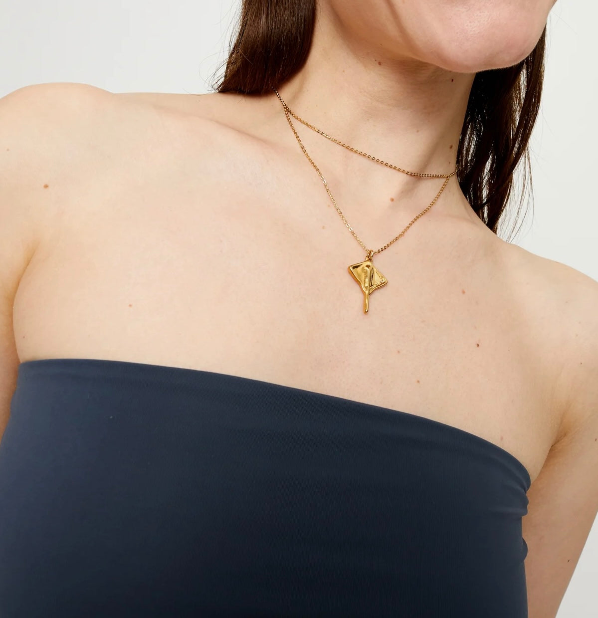 UNO DE 50- Multi strand chain necklace with manta ray