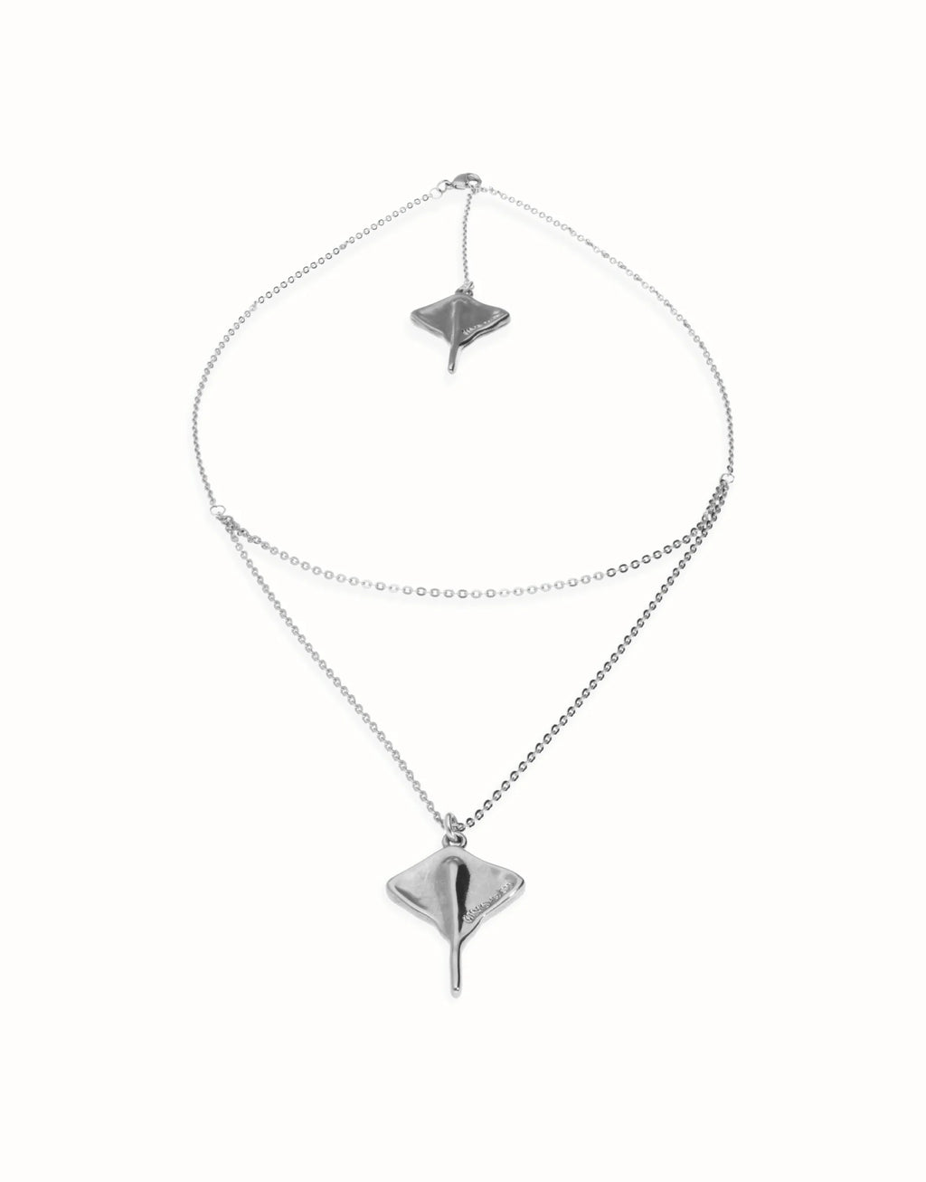 UNO DE 50- Multi strand chain necklace with manta ray