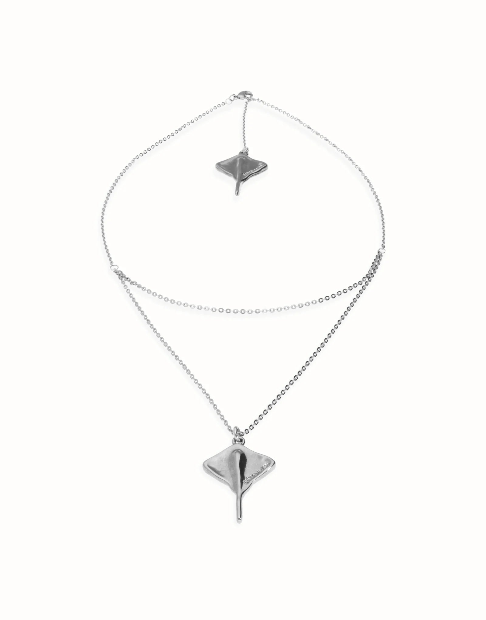 UNO DE 50- Multi strand chain necklace with manta ray