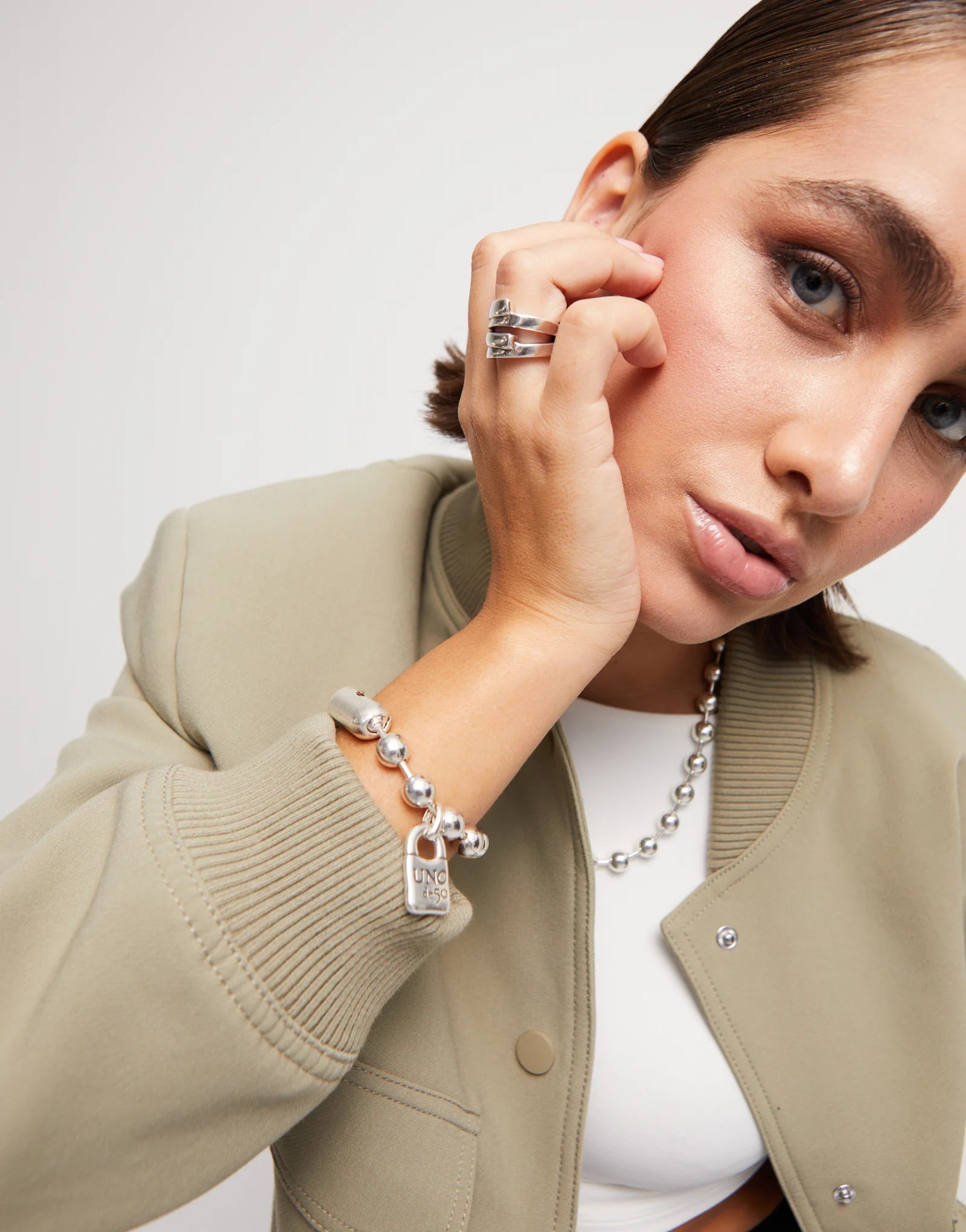 UNO DE 50- Copito de Nieve Bracelet