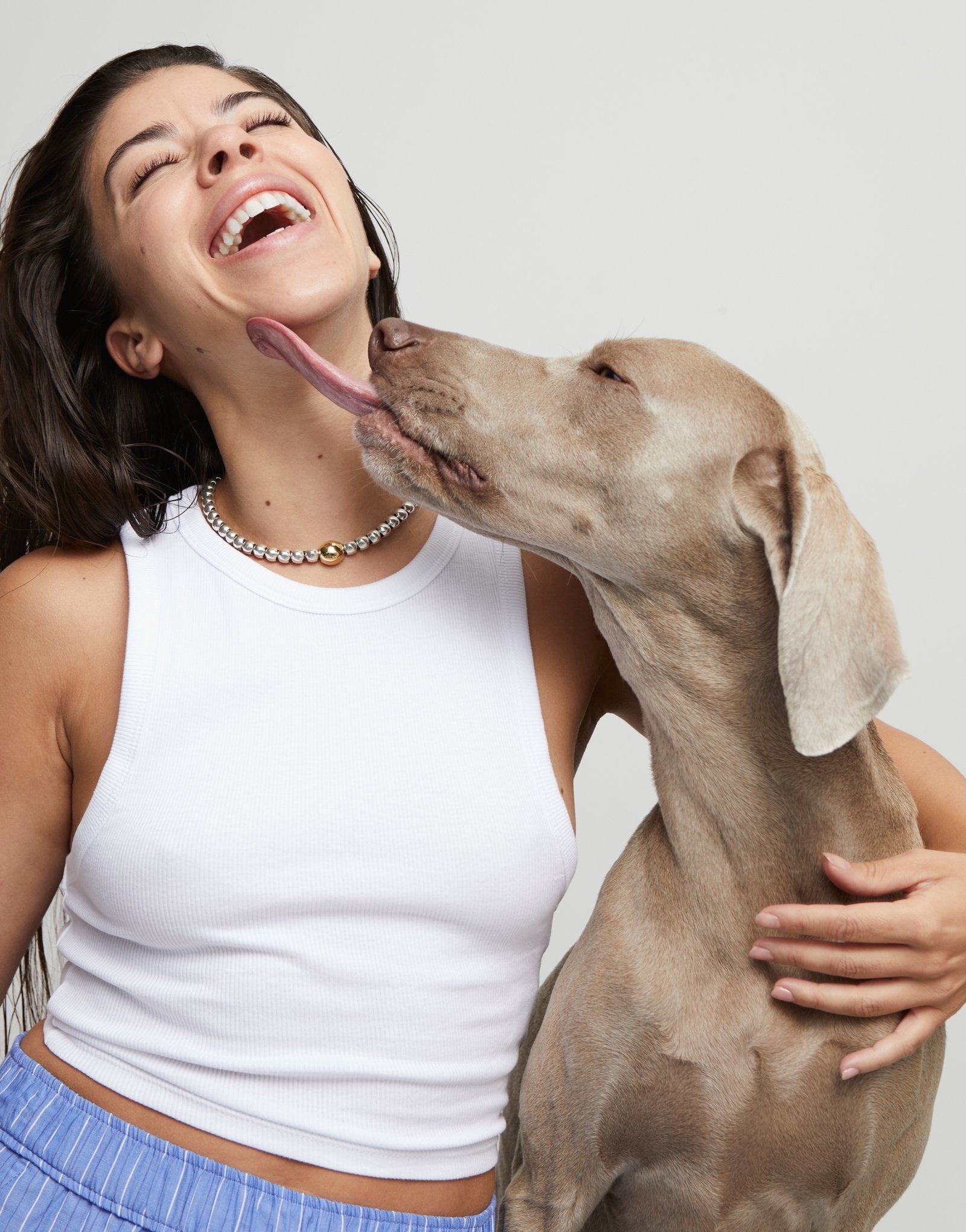 UNO DE 5O- Beaded short necklace with larger central bead image 1