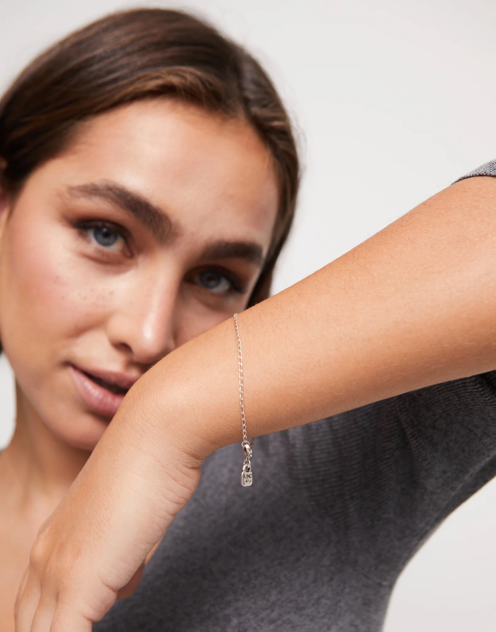 UNO DE 5O PERSONALIZATION- Oval link charm bracelet image 1